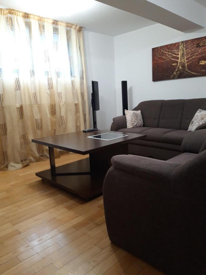 Papas Apartments Bucurestii Noi Экстерьер фото